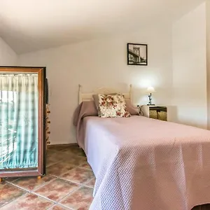 Pet Friendly In With Kitchen Hornachuelos